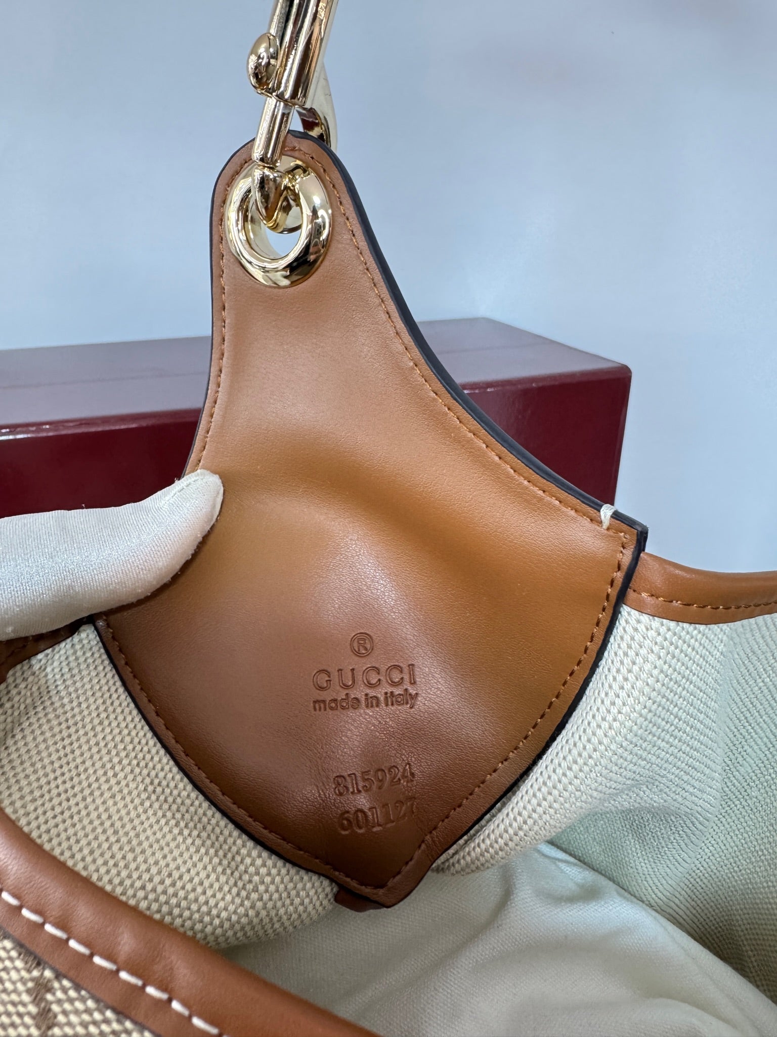 Gucci GG B Shoulder Bag Large – GG Canvas