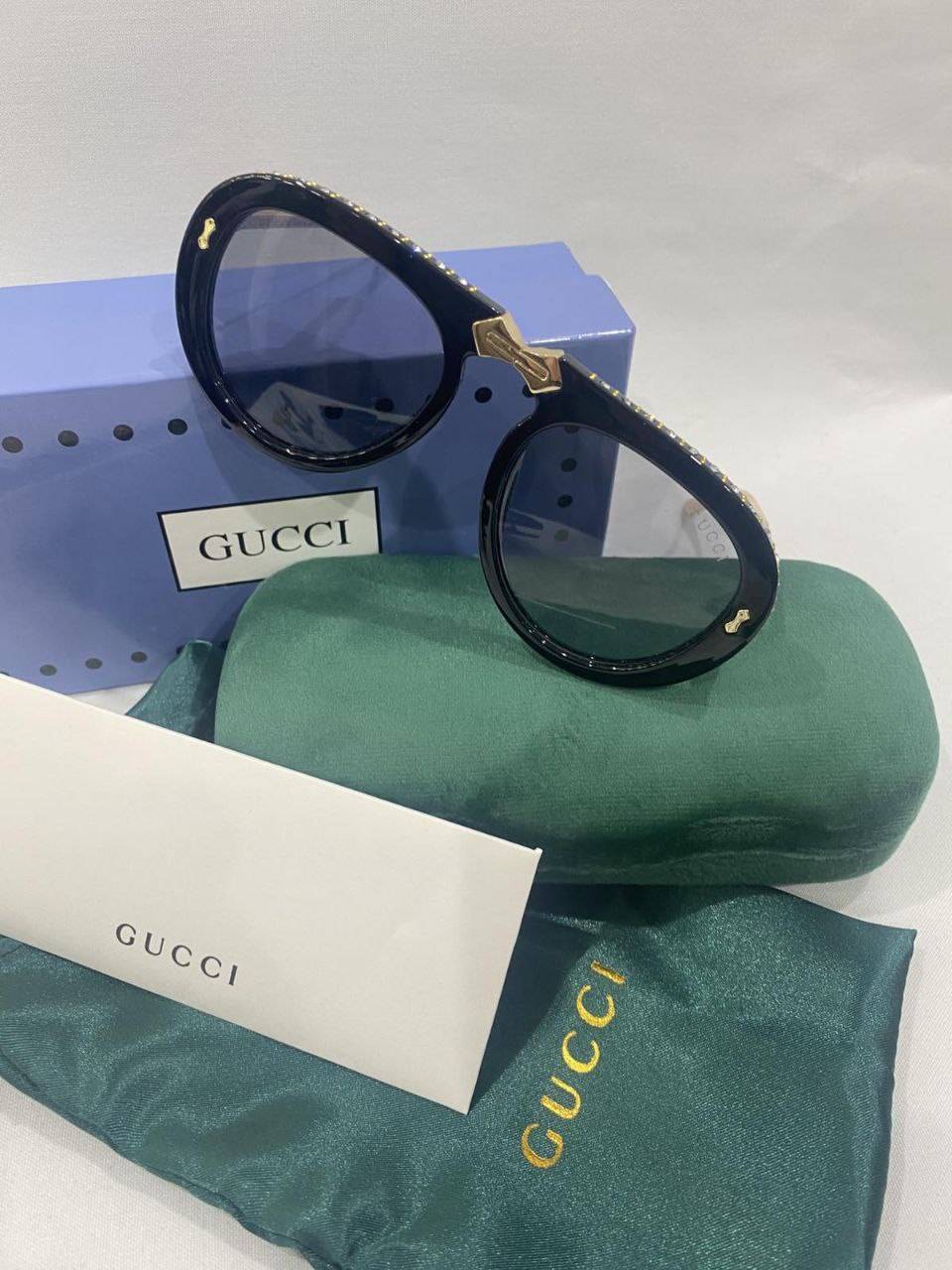 GUCCI SUNGLASSES