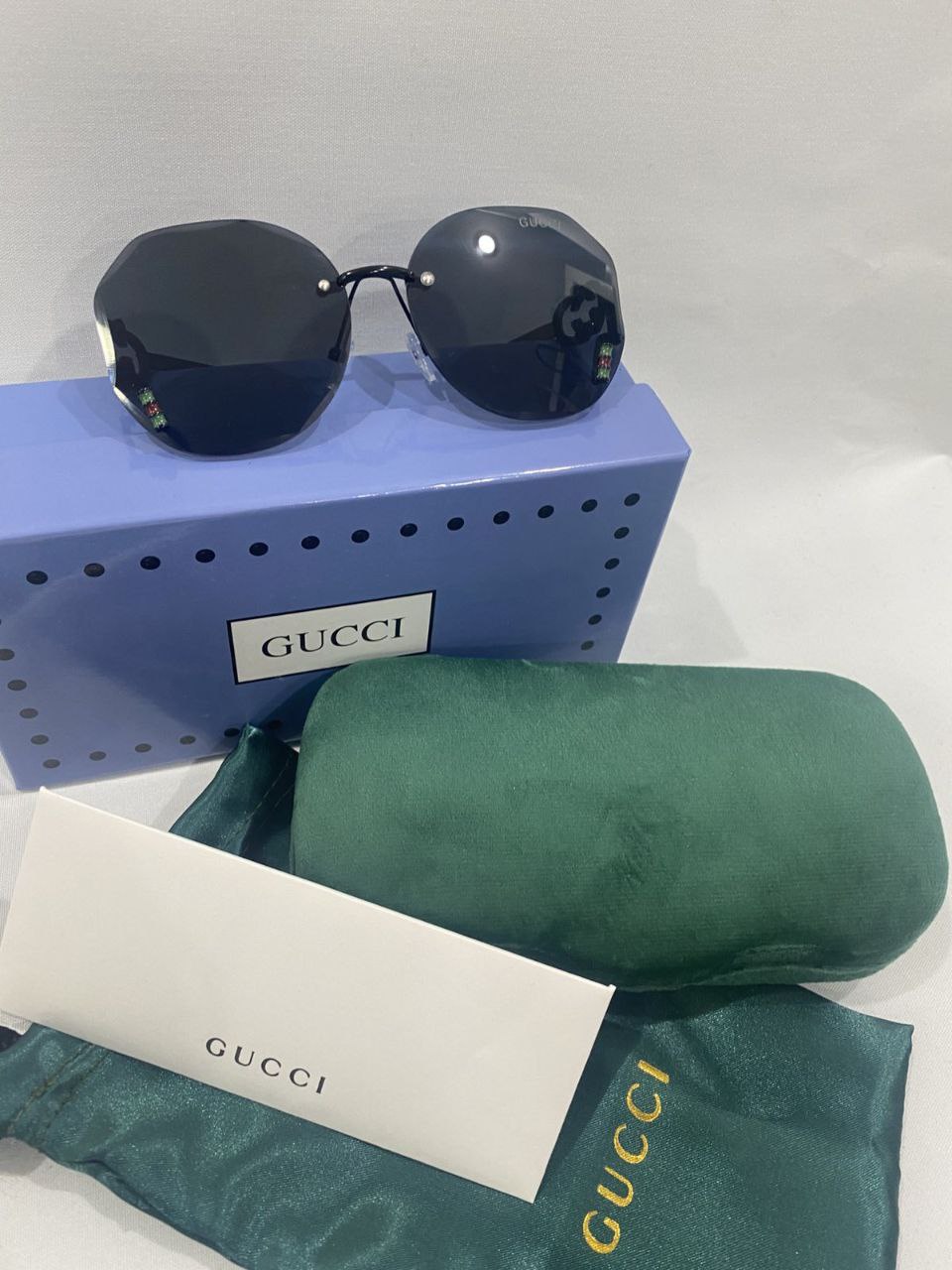 GUCCI SUNGLASSES