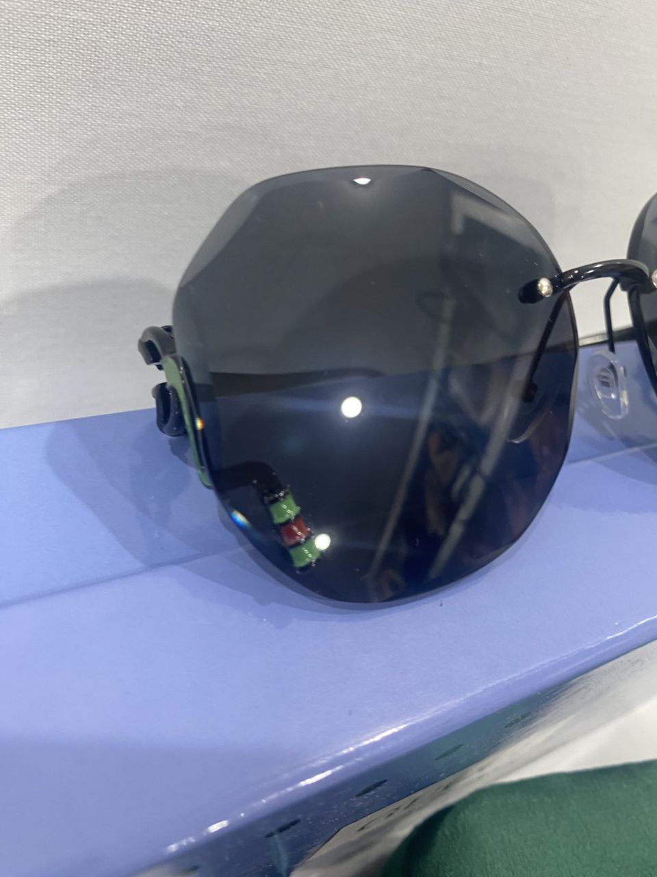 GUCCI SUNGLASSES