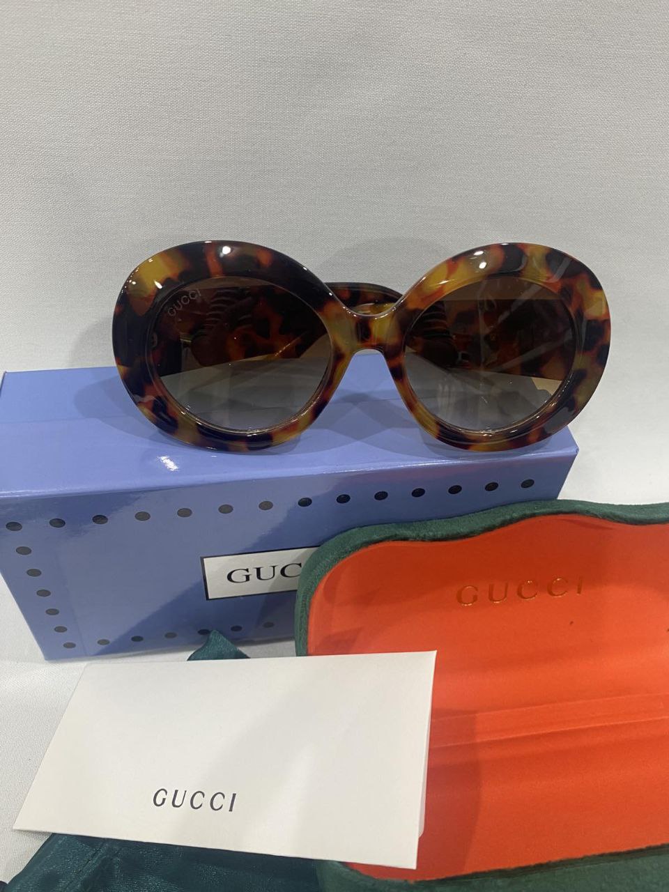 GUCCI SUNGLASSES