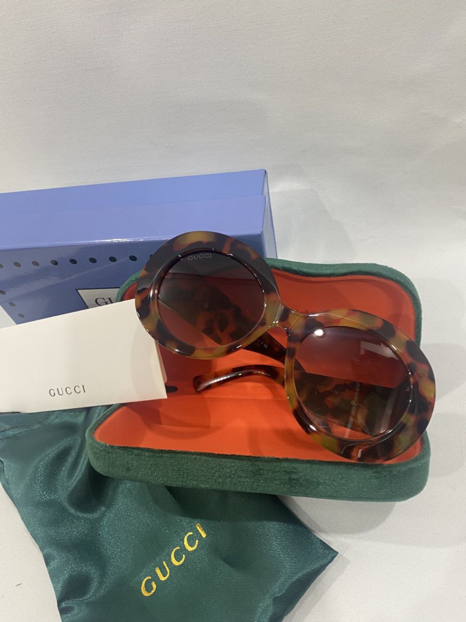 GUCCI SUNGLASSES