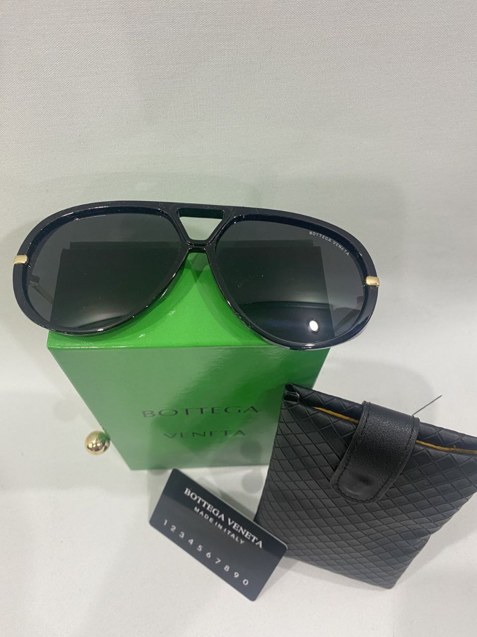 BOTTEGA VENETTA SUNGLASSES