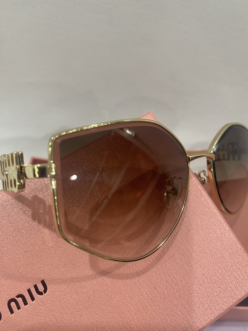MIU MIU SUNGLASSES