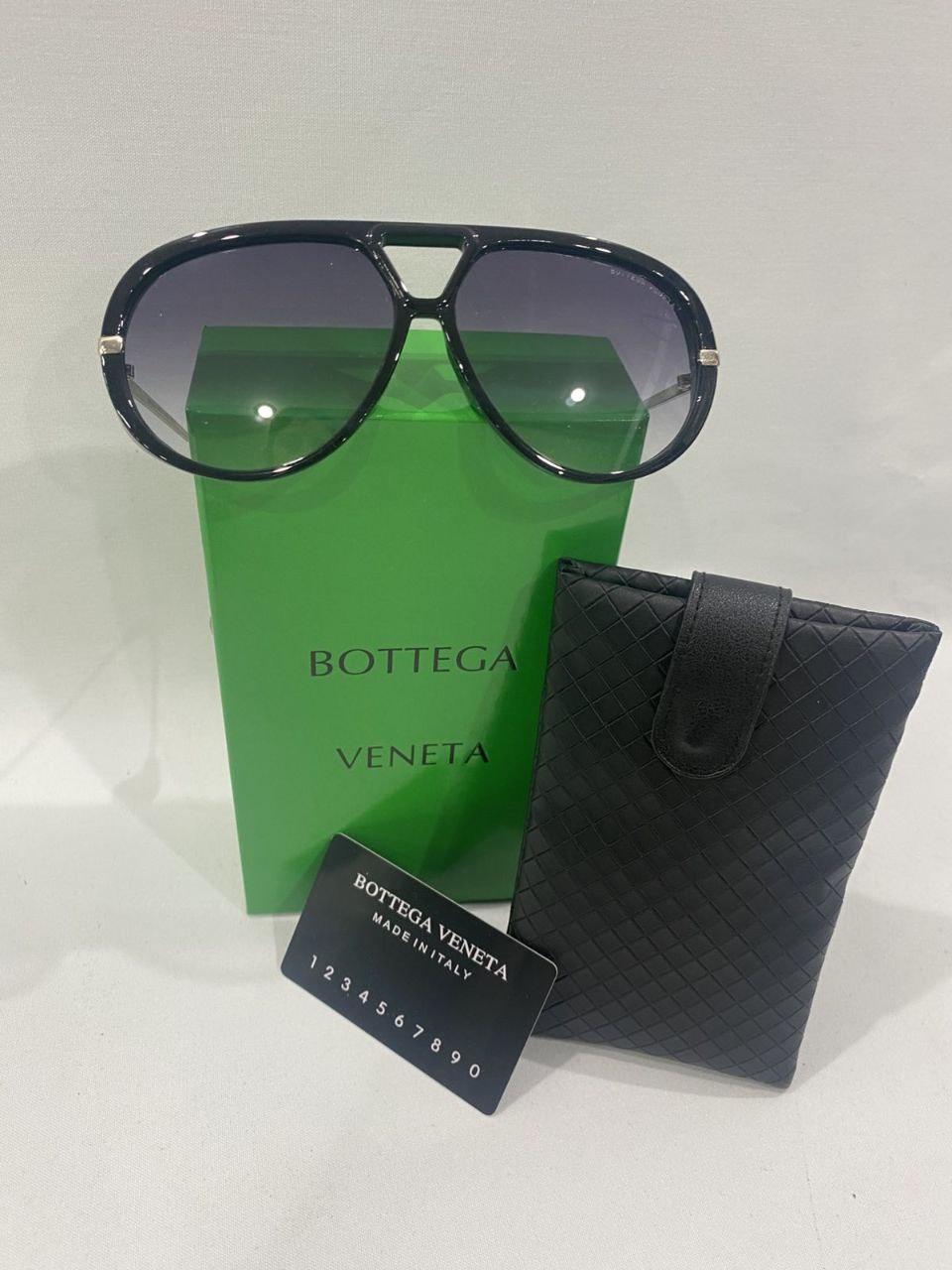 BOTTEGA VENETTA SUNGLASSES