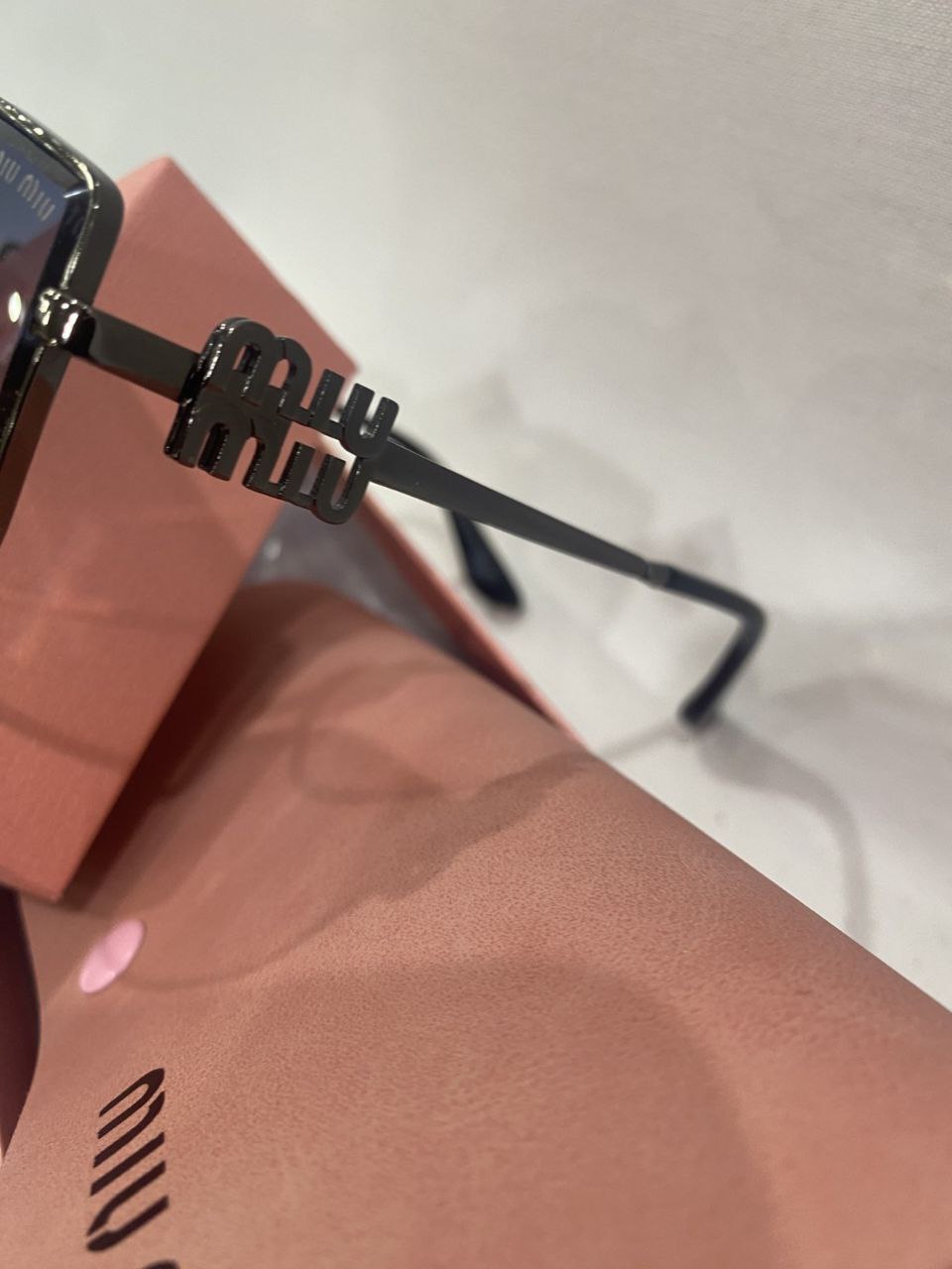 MIU MIU SUNGLASSES