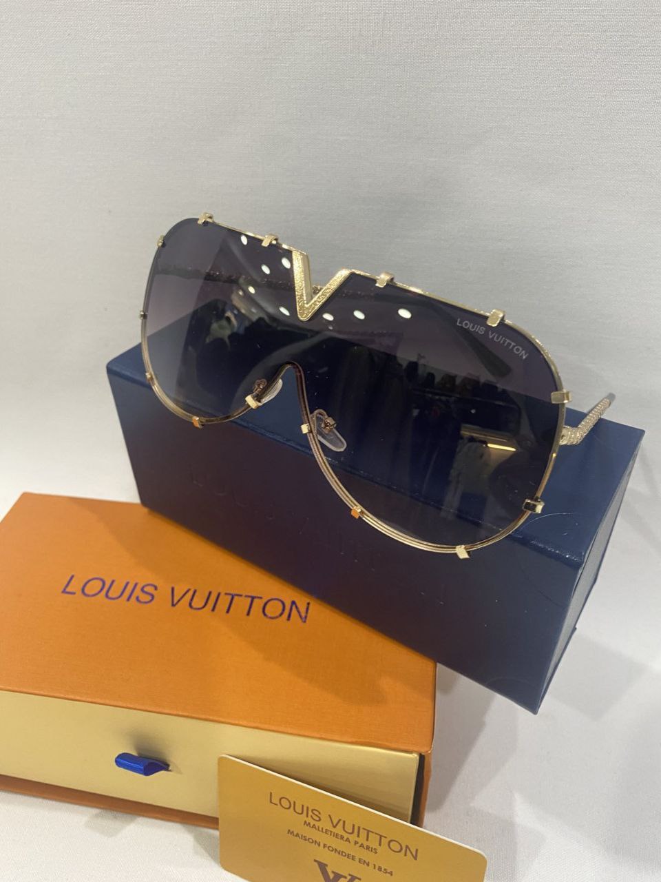 LV SUNGLASSES