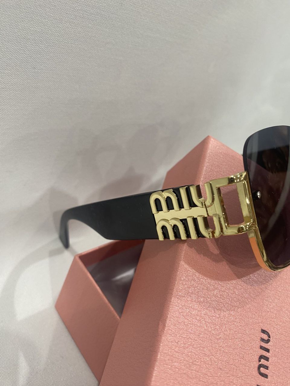 MIU MIU SUNGLASSES