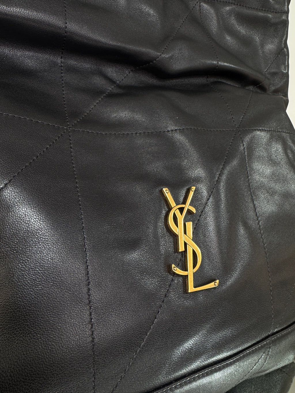 Saint Laurent Jamie 4.3 – Black