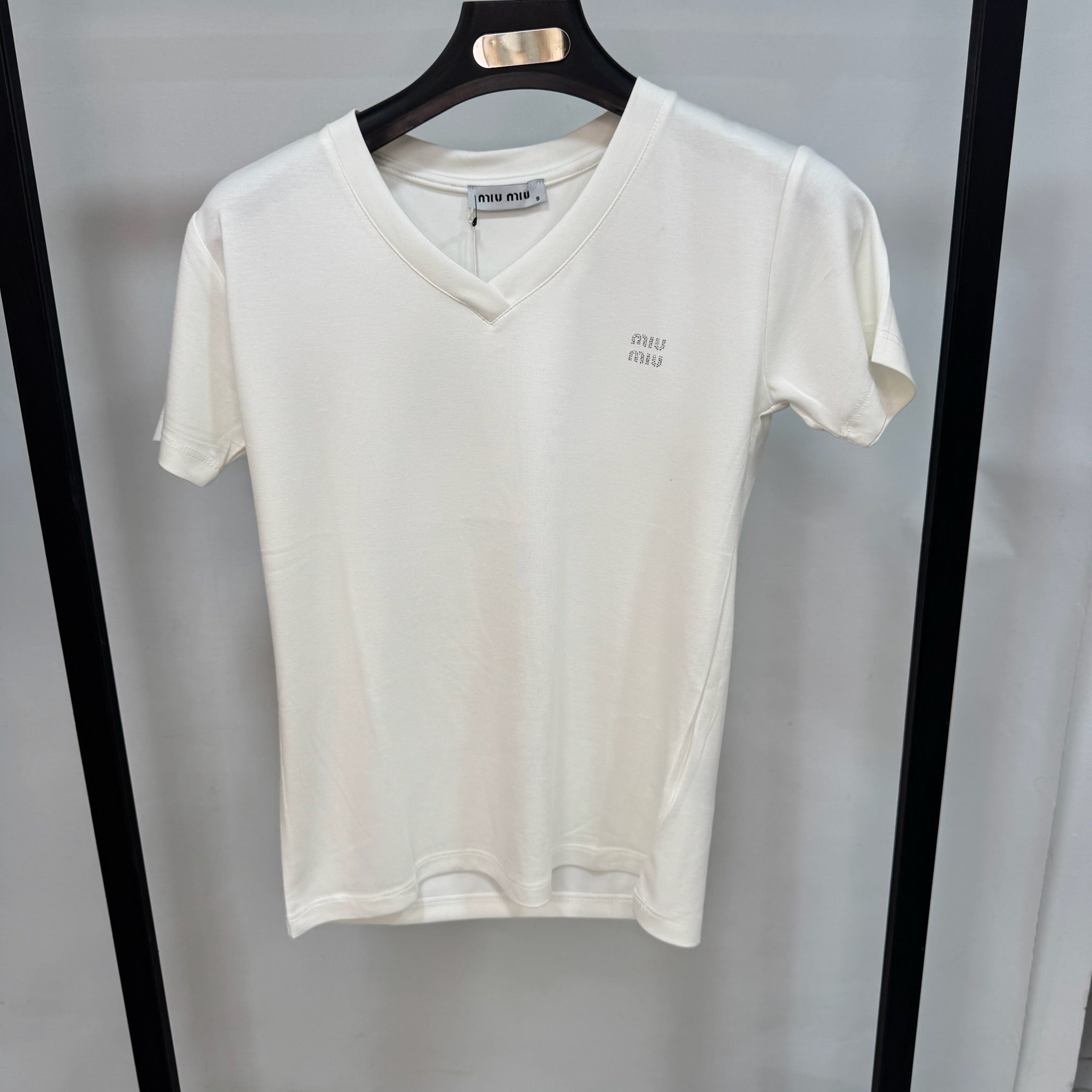 Miu Miu Crystal Logo V-neck T-shirt (White)
