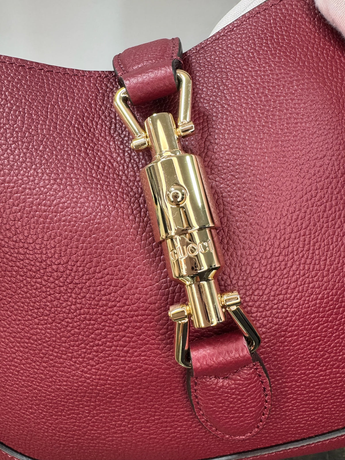 Gucci Jackie 1961 Grain Leather Shoulder Bag (Burgundy & Black)