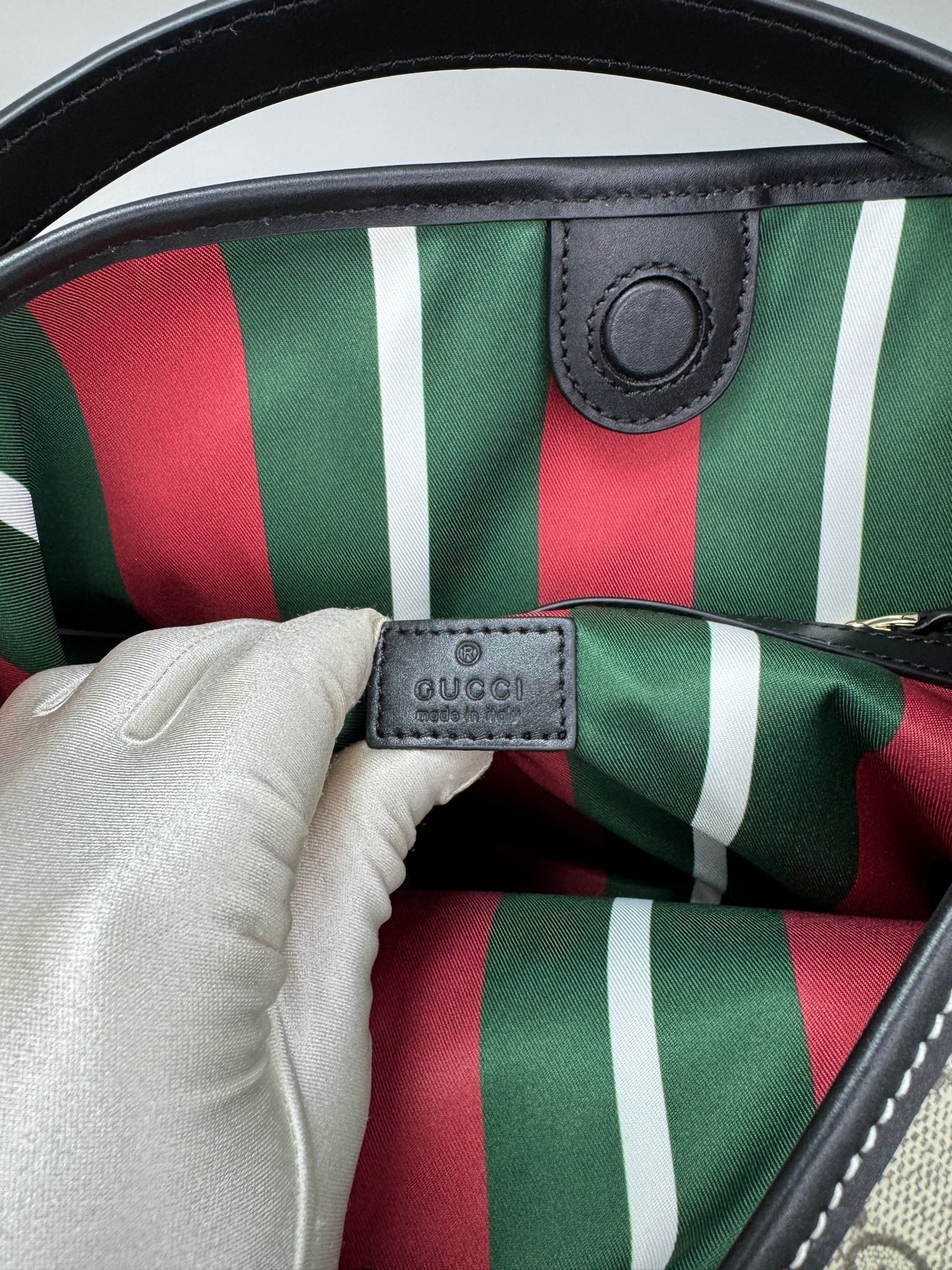 Gucci GG Emblem Medium Bucket Bag – Beige & Black