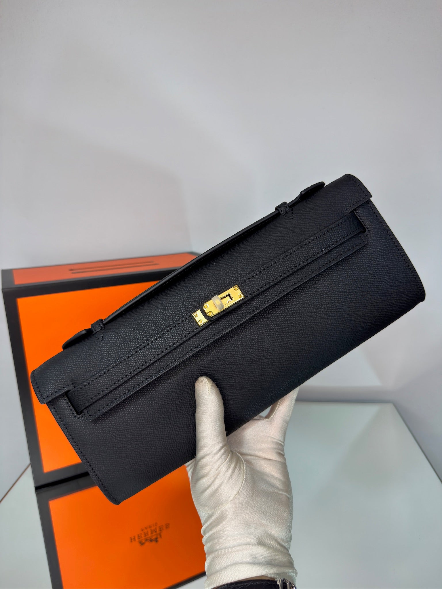 Hermès Kelly Cut Clutch – Swift Leather