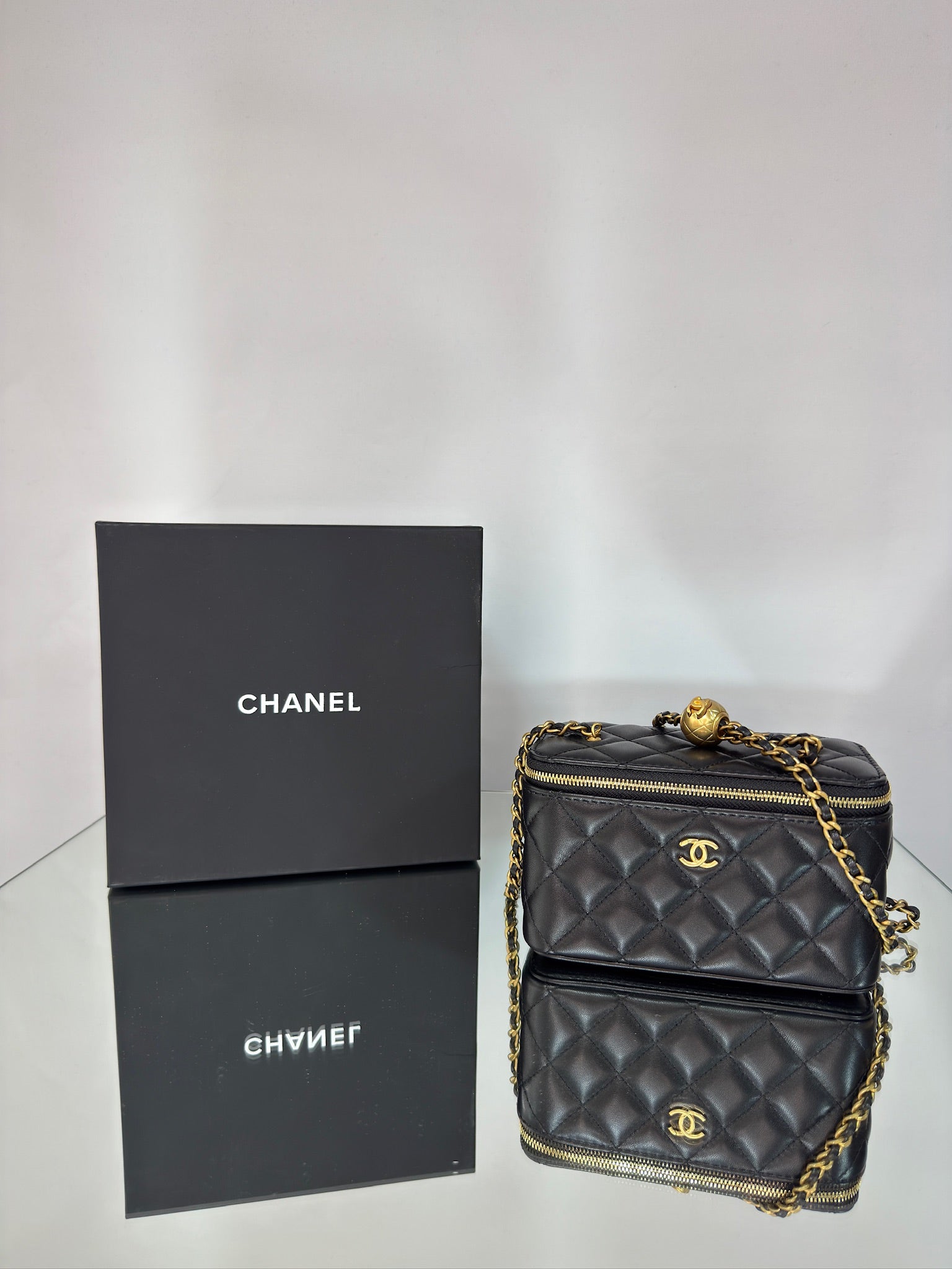 Chanel Vanity Case – Iconic Timeless Elegance