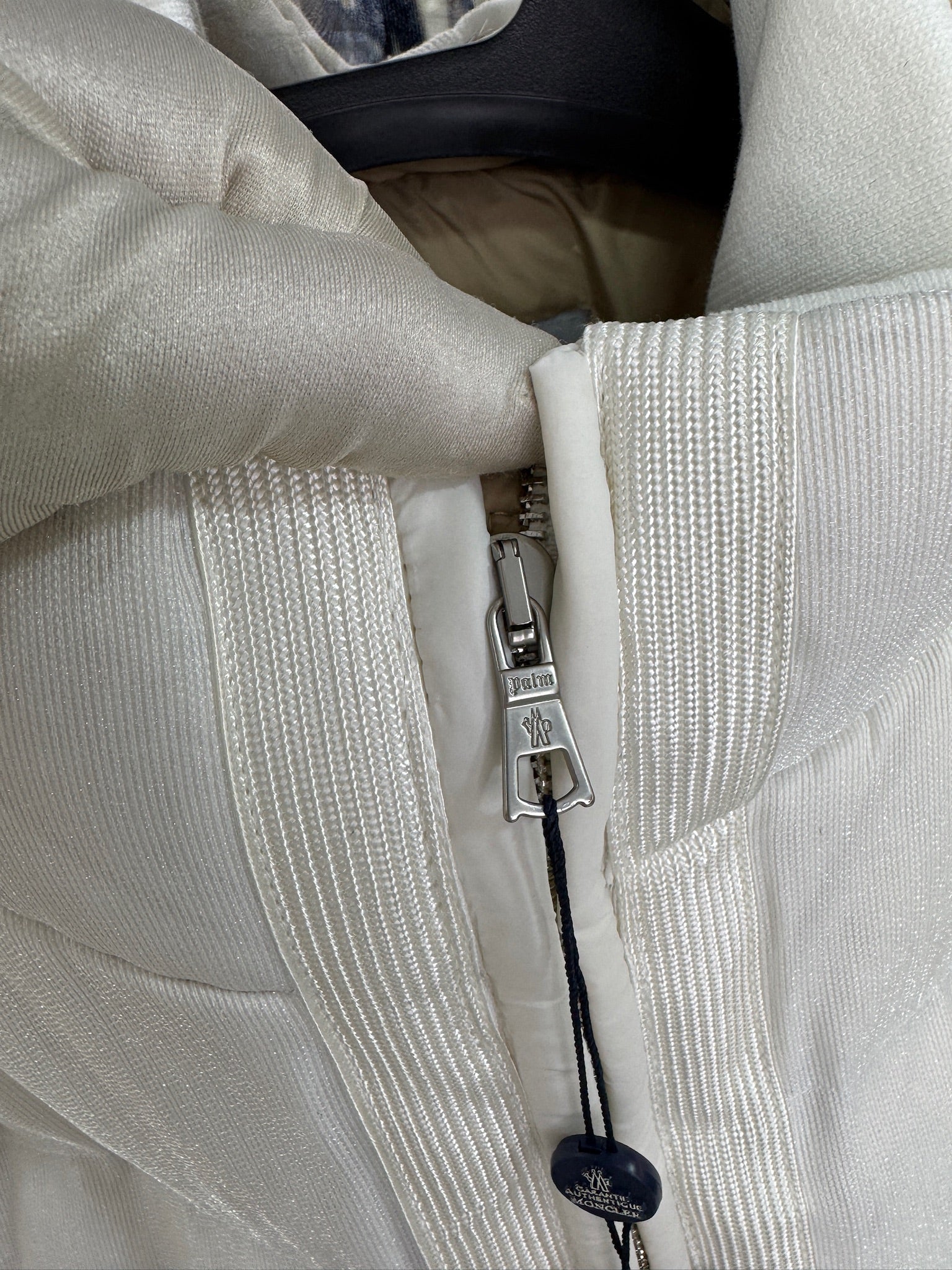 Moncler Maya 70 by Palm Angels – Limited Edition με Εσωτερικό Φωτισμό LED