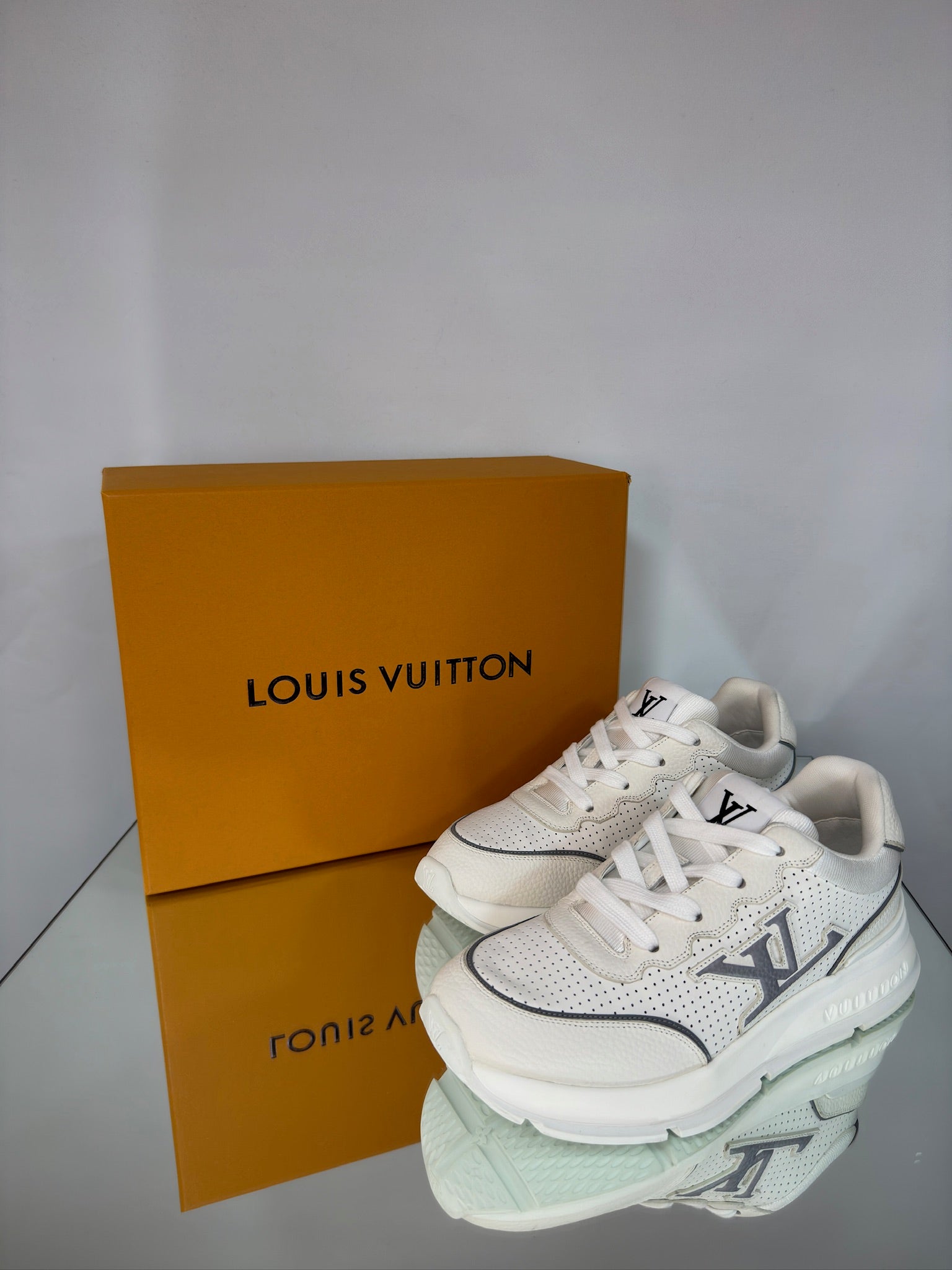 Louis Vuitton Classic Sneaker – White & Grey