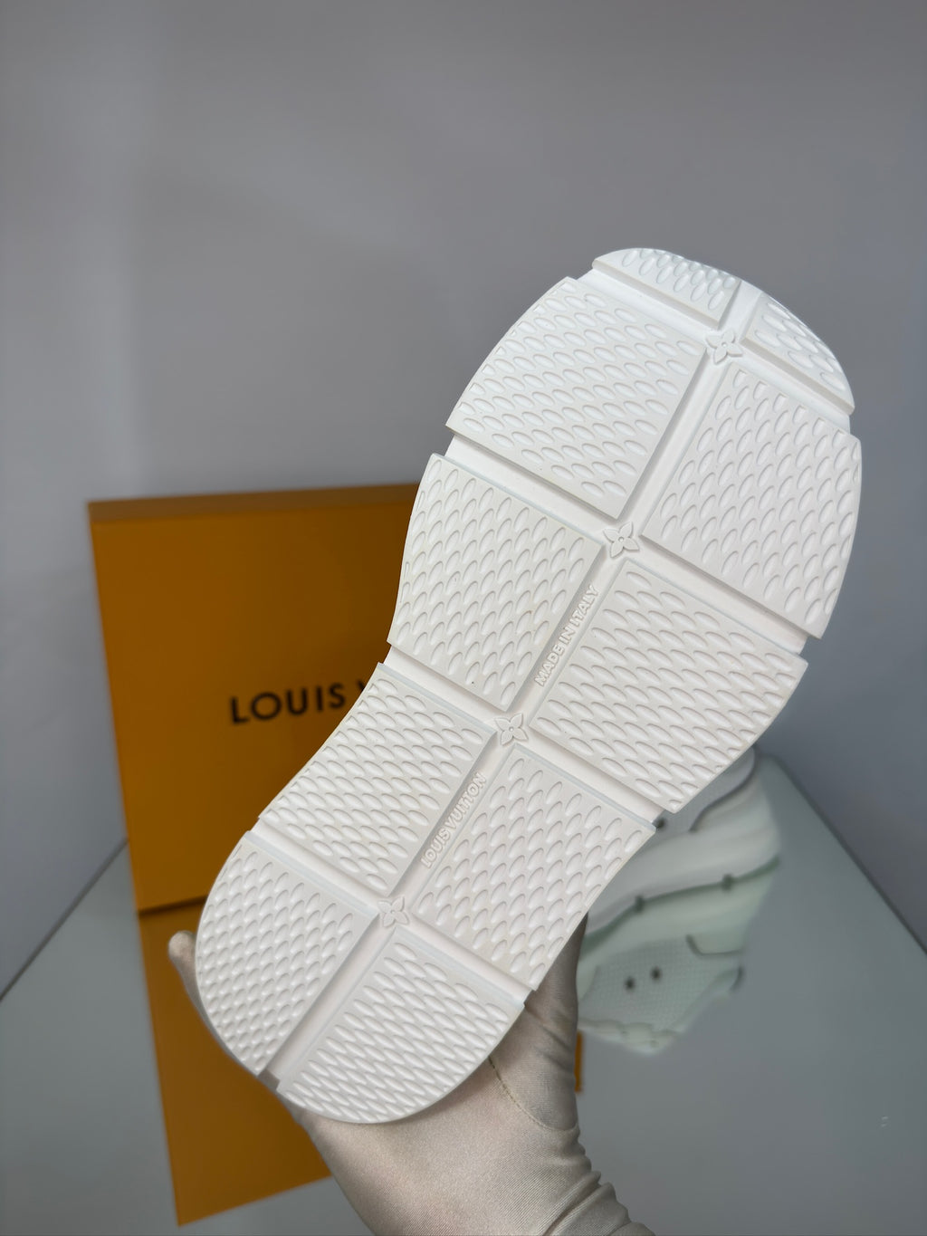 Louis Vuitton Classic Sneaker – White & Grey