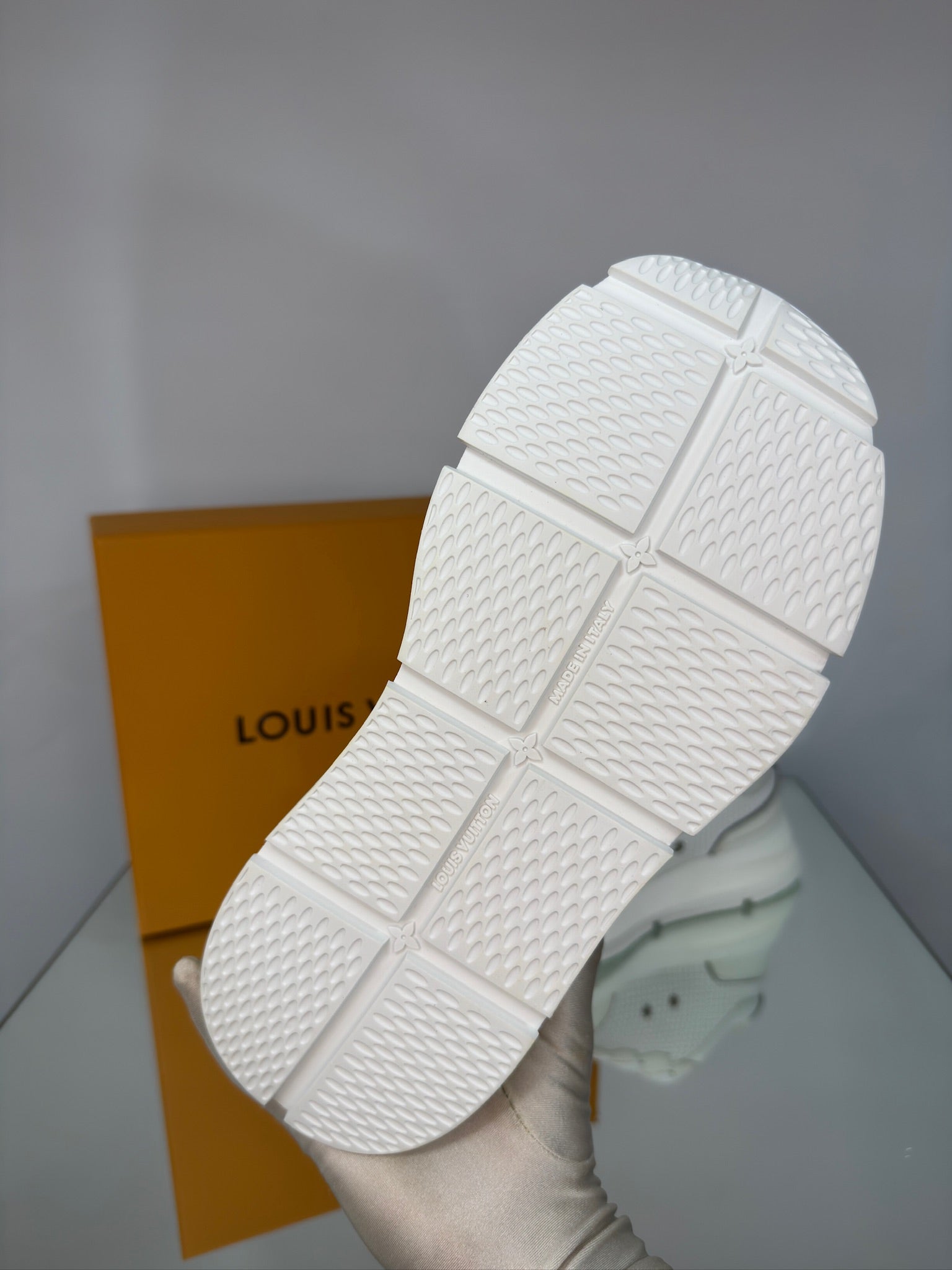 Louis Vuitton Classic Sneaker – White & Grey
