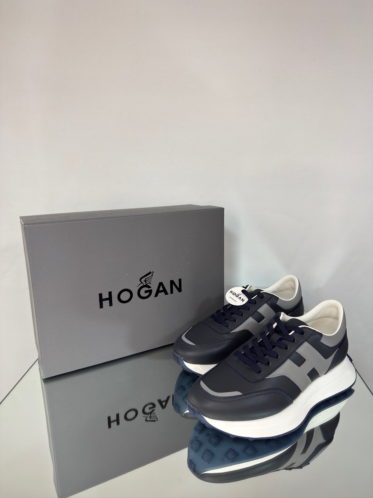 Hogan Hyperlight Sneakers – Blue