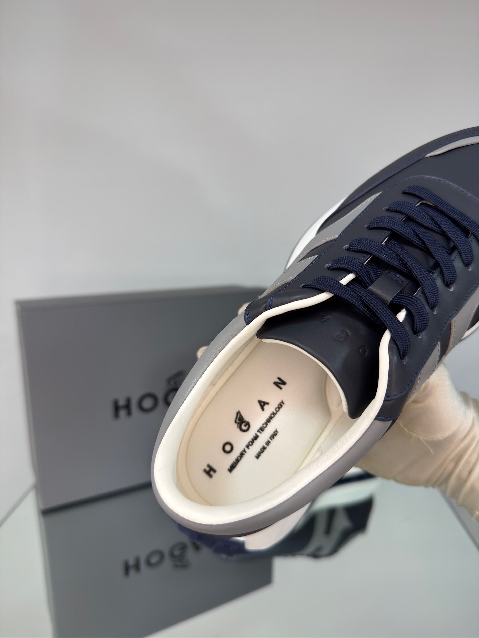 Hogan Hyperlight Sneakers – Blue