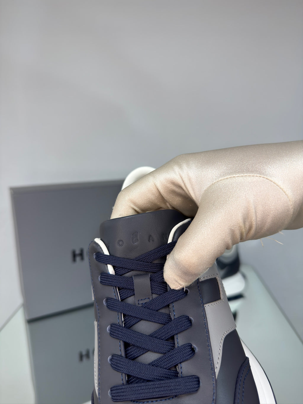 Hogan Hyperlight Sneakers – Blue