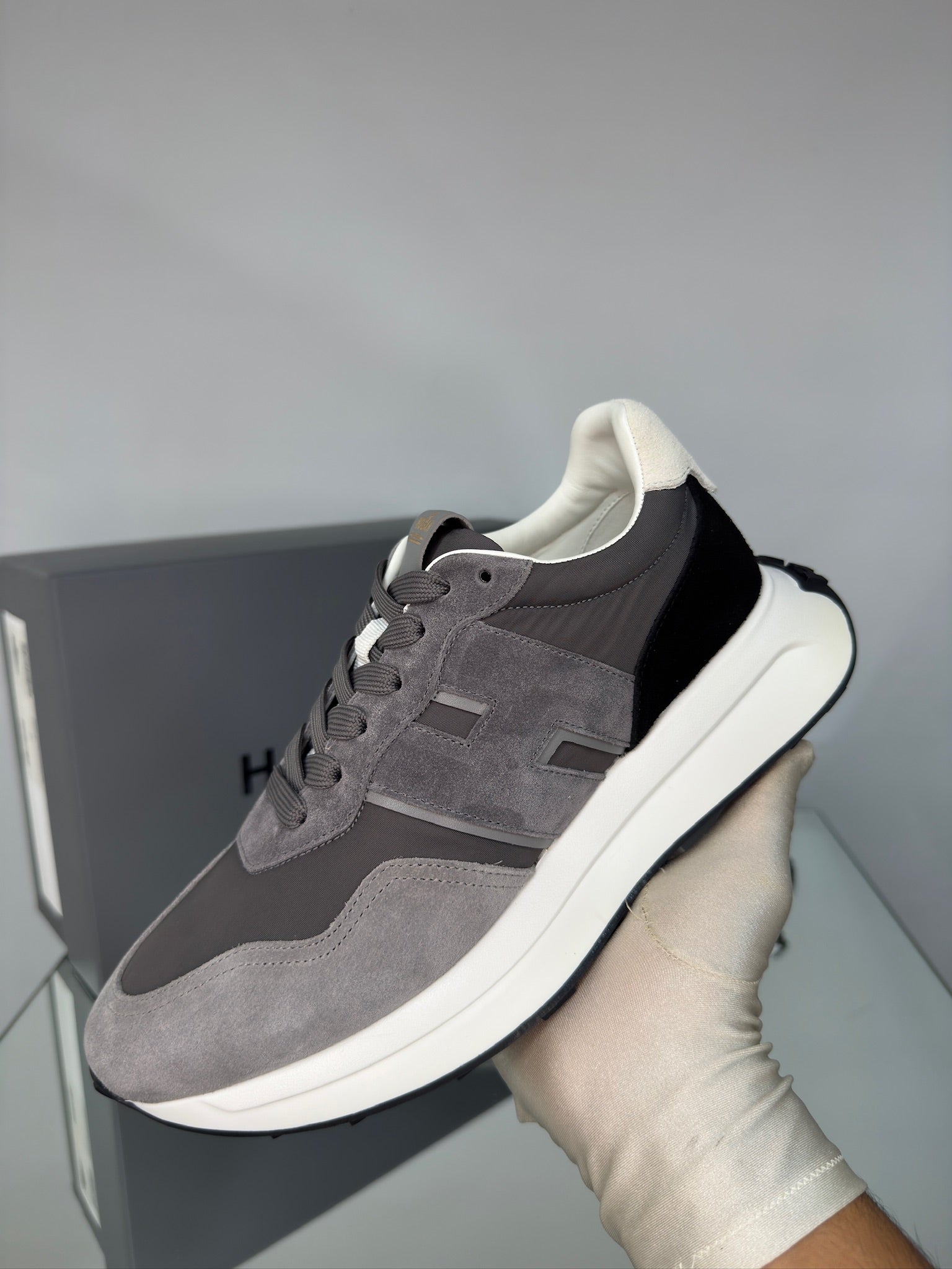 Hogan Hyperlight Sneakers – Grey Suede
