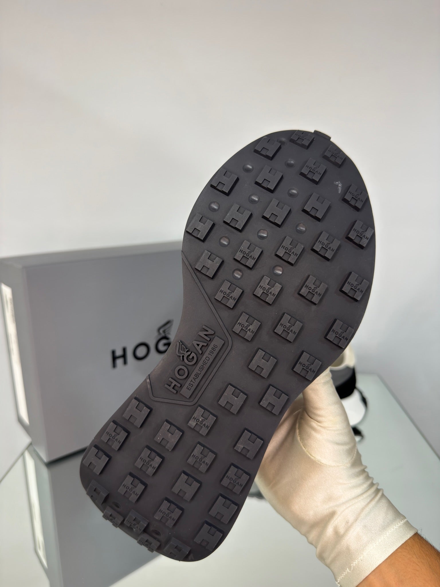 Hogan Hyperlight Sneakers – Grey Suede