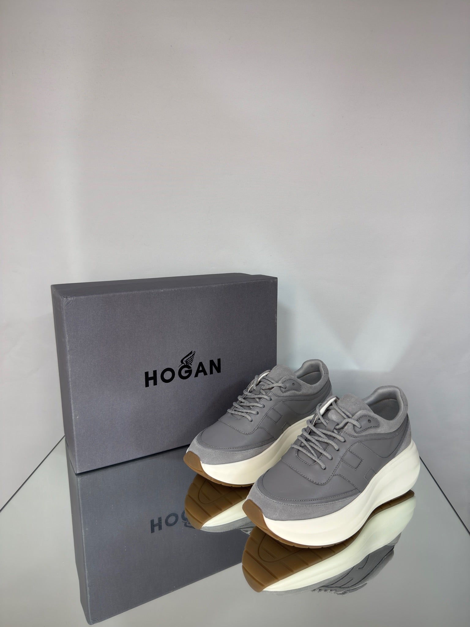 Hogan H696 Sneakers – Grey