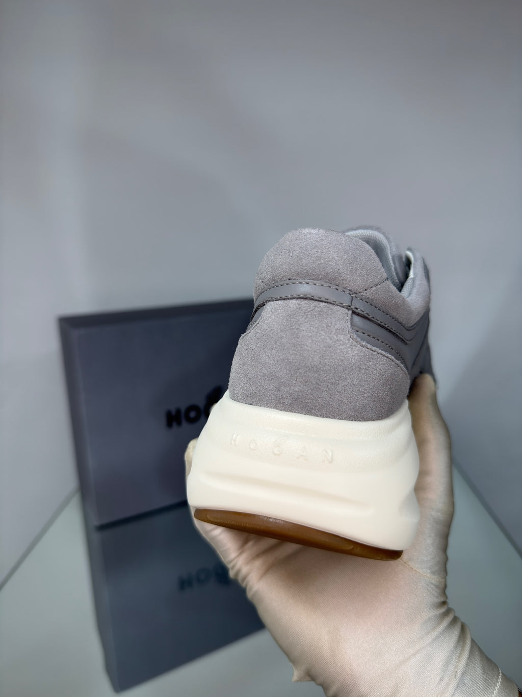 Hogan H696 Sneakers – Grey