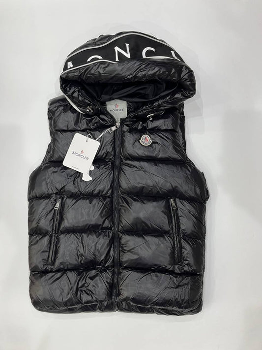 ΑΜΑΝΙΚΟ MONCLER ΜΑΥΡΟ LETTER HOOD